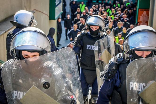 Tak policjanci przygotowują się do starć z pseudokibicami
