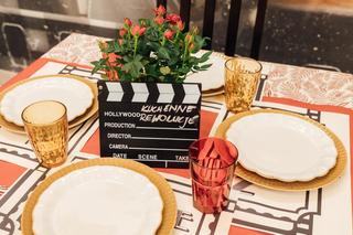 Restauracja Neptun w Gdyni po Kuchennych Rewolucjach to Bistro Niezłe Kino. 