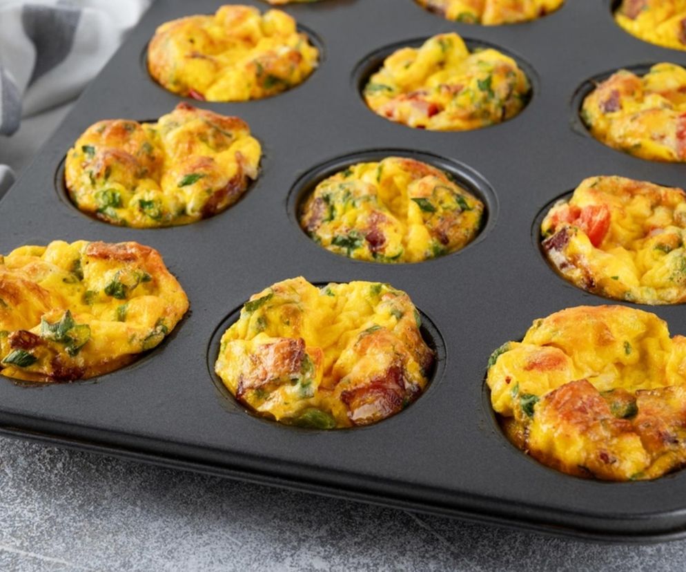 Frittaty z trzema serami to świetny pomysł na śniadanie. Weź w rękę i ruszaj w drogę