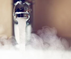 Elektryczny przepływowy podgrzewacz wody