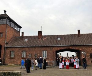 Oświęcim-Brzezinka: Droga Krzyżowa za ofiary obozów i gułagów