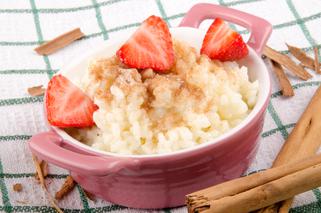 Zapiekanka ryżowa z truskawkami: przepis
