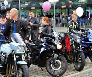 Przed Areną Lublin symbolicznie pożegnano dwójkę tragicznie zmarłych motocyklistów