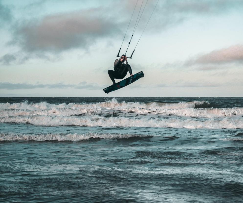 Kitesurfer