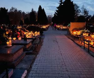 Wszystkich Świętych 2022 w Łodzi. Cmentarz na Szczecińskiej
