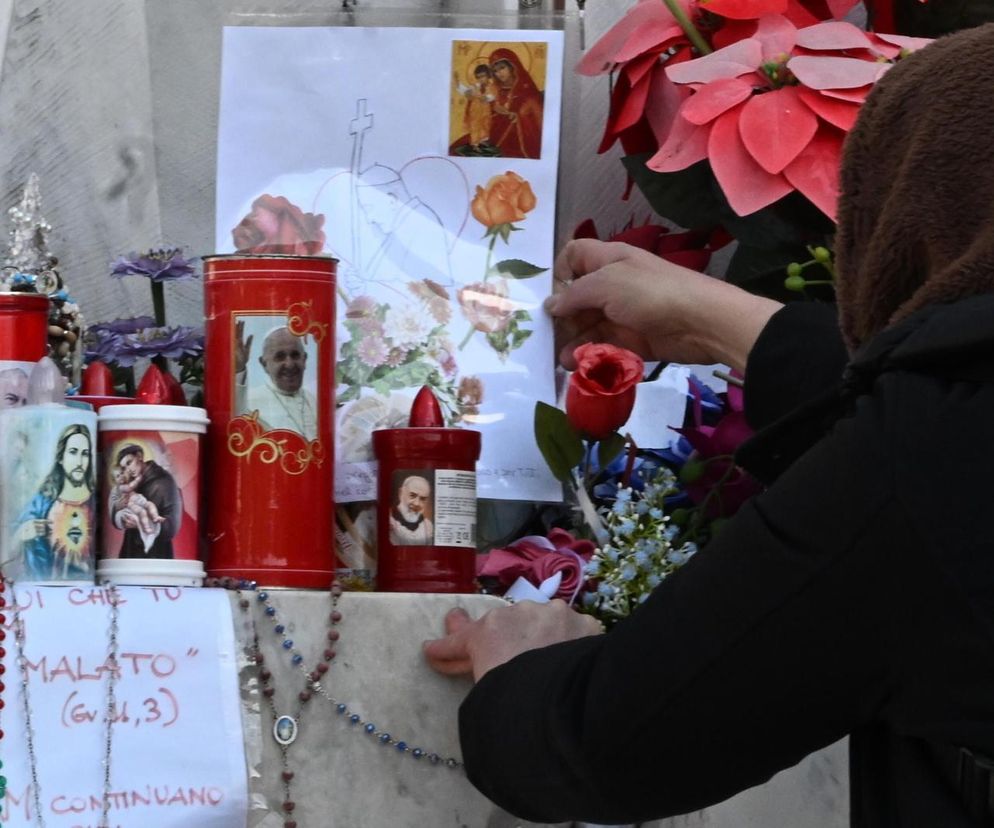 Watykan/ Kolejna noc papieża bez kryzysu oddechowego