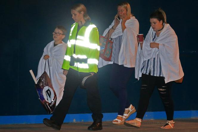 Manchester: kobieta schroniła 50 nastolatków po zamachu na koncercie