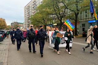 Strajk kobiet w Szczecinie: Kibice-narodowcy zapowiadają obronę kościołów