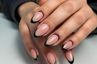 Czarny french paznokcie wzory