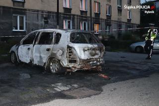 Rybnik: W samochodzie niespodziewanie wybuchł ogień. W środku było dziecko!