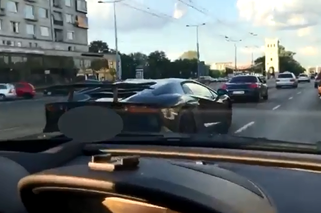 Szaleńczy rajd lamborghini po Warszawie [WIDEO]