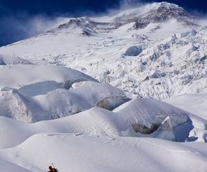 Bartek Ziemski zjechał na nartach z ośmiotysięcznika Dhaulagiri (8167 m n.p.m), wcześniej z Annapurny (8091 m n.p.m.) 