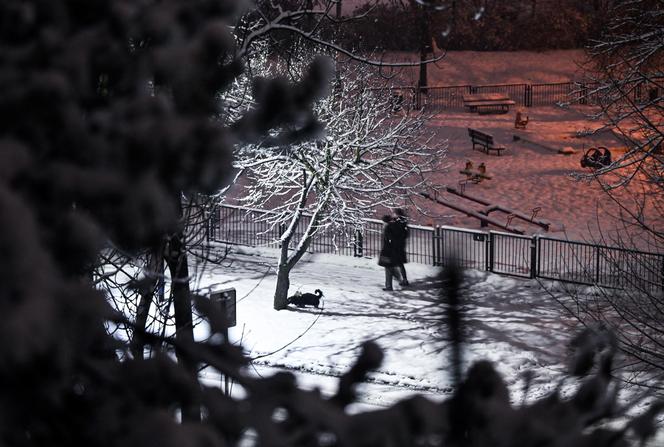 Kraków zasypany śniegiem. Armagedon na drogach. Ogromne utrudnienia w kursowaniu komunikacji miejskiej