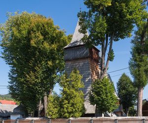 To jeden z najpiękniejszych drewnianych kościołów w Małopolsce. Jest uznawany za perłę gotyku