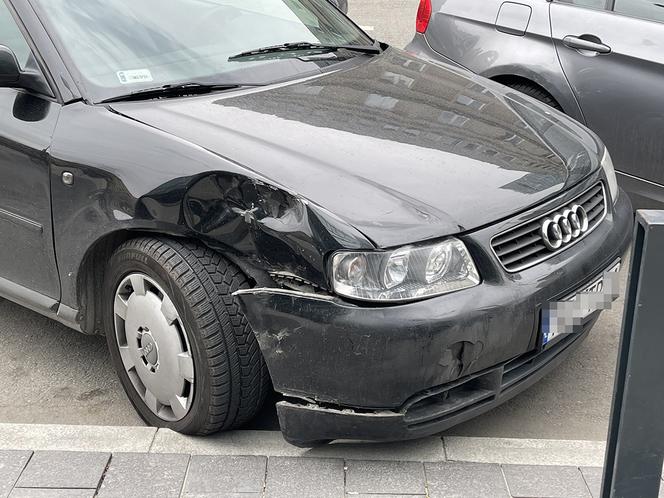 Staranował hulajnogę, uciekł i wrócił. Wypadek w samym centrum Warszawy 