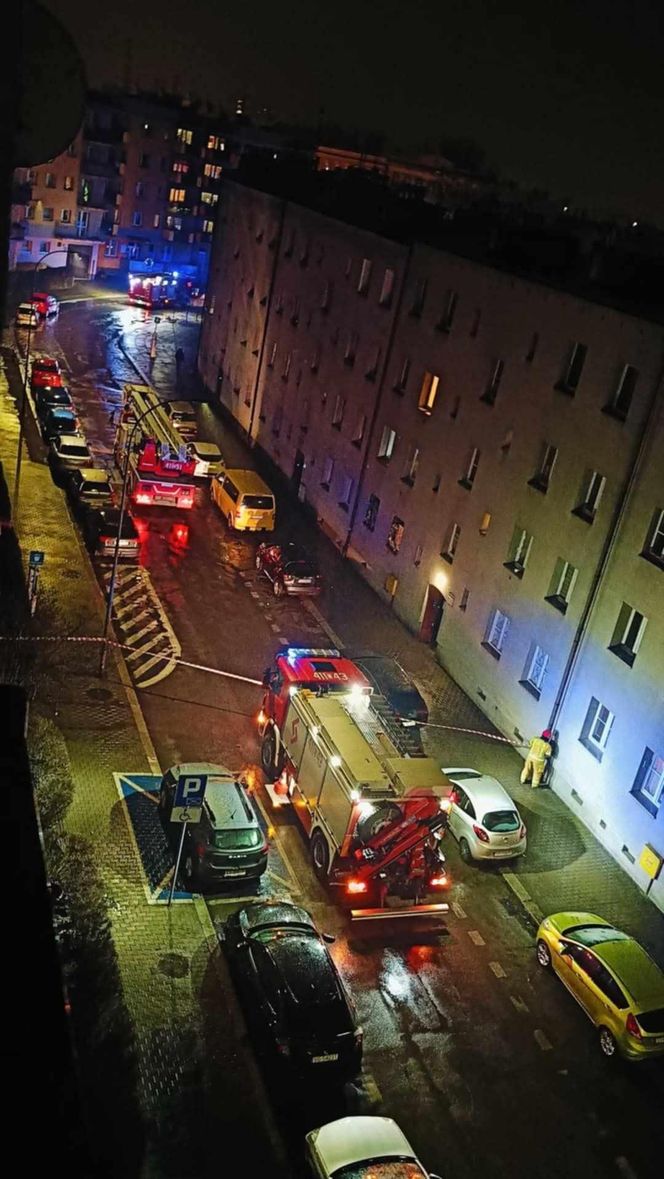 Ulatniający się gaz w budynku przy ulicy Matejki