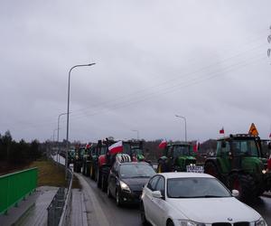 Protest rolników z 20 lutego. Blokada drogi obok Białegostoku