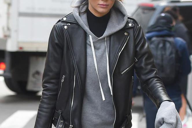 Kendall Jenner w za dużej bluzie