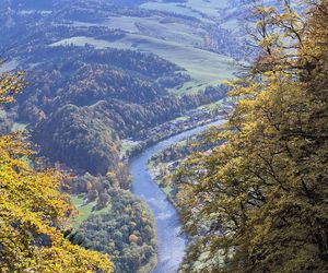 To jedno z najstarszych polskich uzdrowisk najpiękniej wygląda jesienią. Kurowali się w nim Sienkiewicz, Prus, Matejko i Konopnicka
