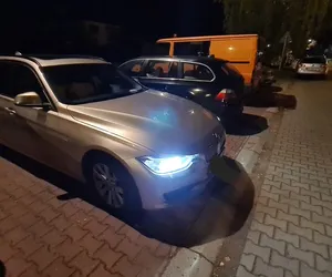 Zapomniał o włączonym silniku w zaparkowanym bmw. Zorientował się po kilkunastu godzinach