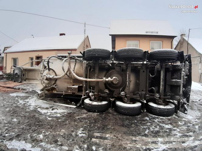 Wypadek cysterny na DK91 w Kłomnicach