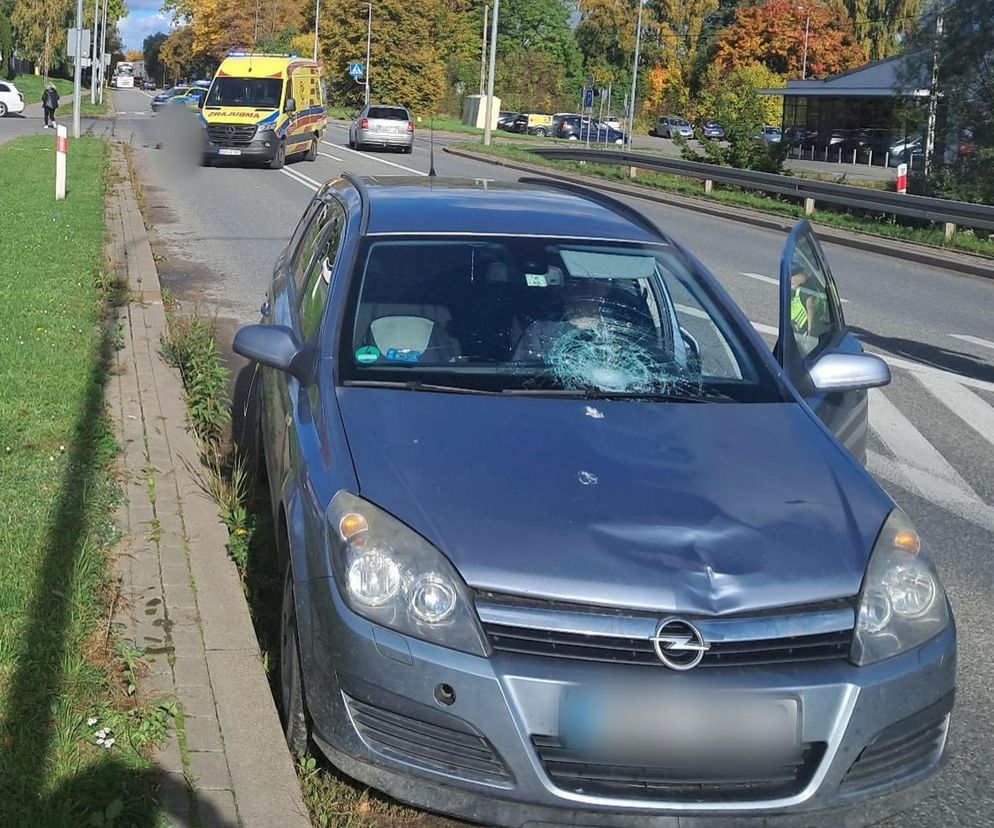 Śmiertelne potrącenie pieszej w Bartoszycach. Droga zablokowana, poważne utrudnienia dla kierowców