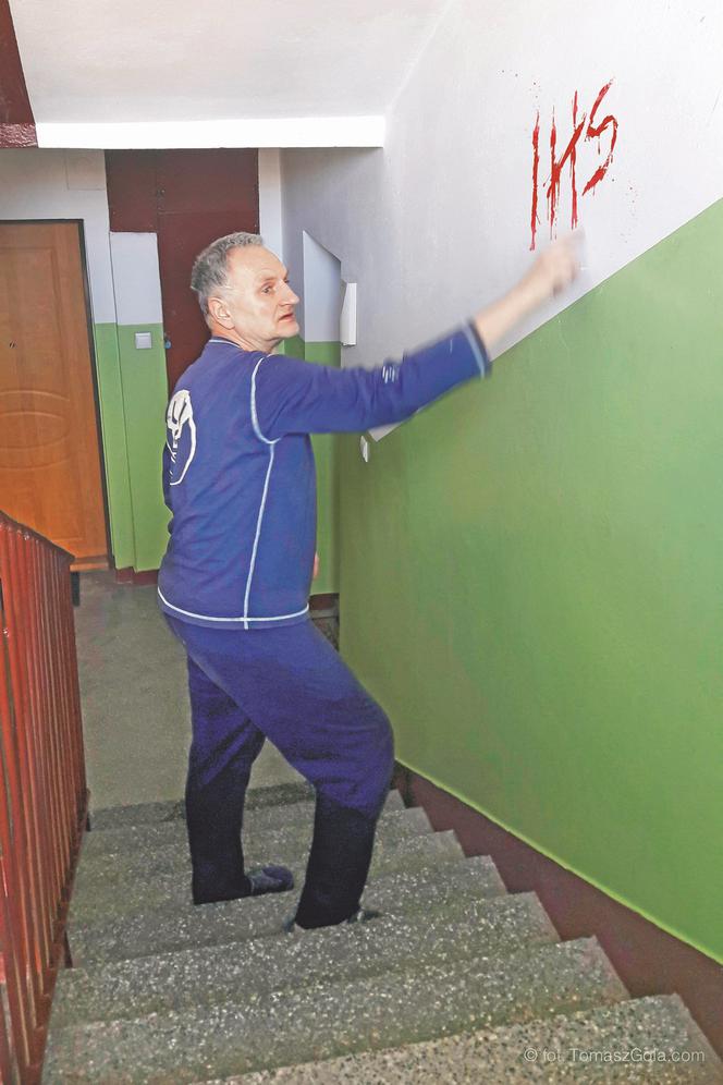 Krwią ofiary napisał "Kocham Cię Wiolu"