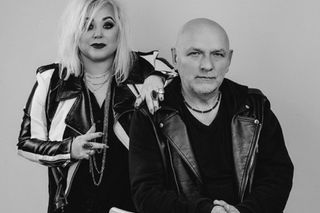 Lombard udostępnił nową wersję utworu Gwiazdy rock and rolla. Całość promuje wyjątkowe wydawnictwo zespołu  
