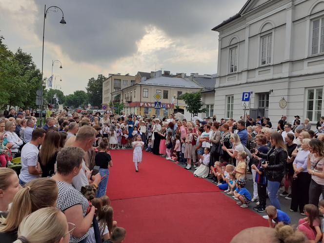 Siedlczanie mogli wsiąść w wehikuł czasu i zobaczyć ulicę Pułaskiego - Piękną sprzed stu lat