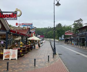 Krynica Morska to popularne miejsce na urlop. Jakie sątu ceny?