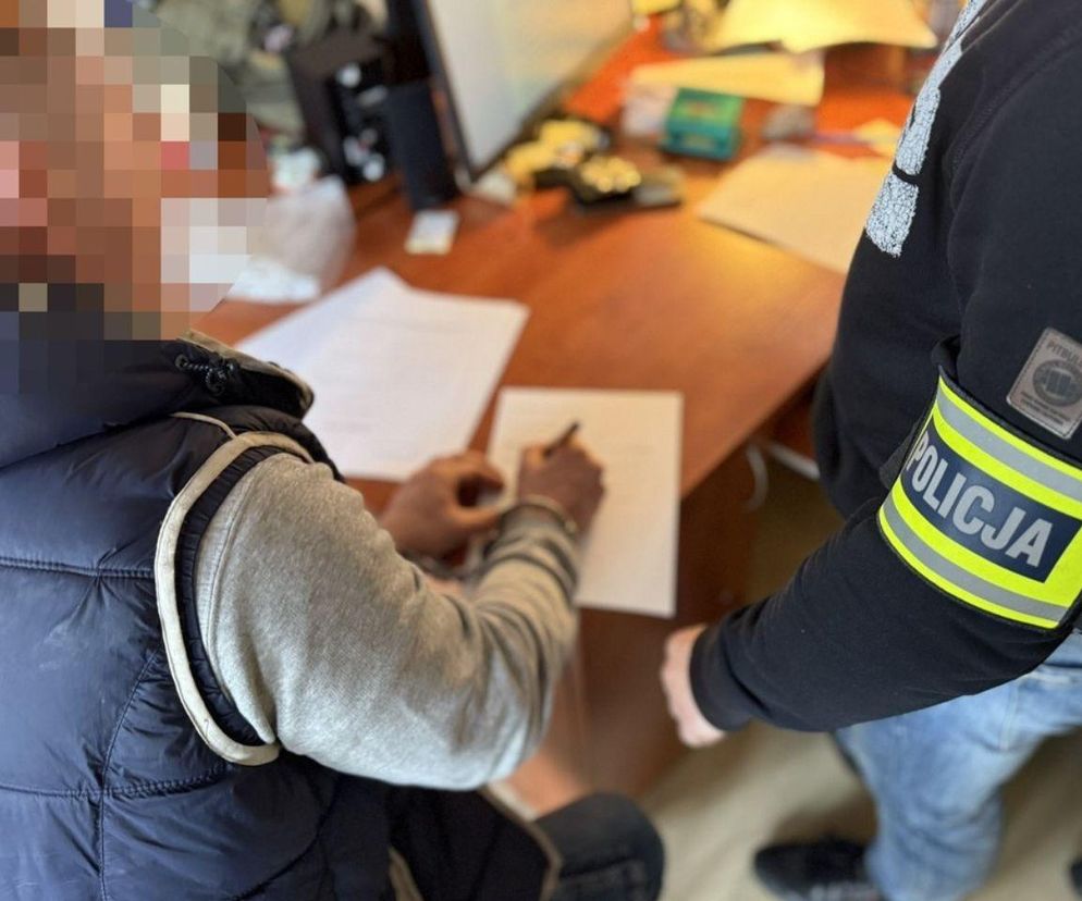 Tragedia w Tarnowskich Górach. Zepchnął znajomego ze schodów. 58-letni mężczyzna zmarł