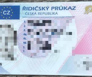 W Poniecu policjanci zatrzymali polskiego kierowcę z podrobionym czeskim prawem jazdy