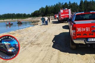 Koparka wpadła do zbiornika wodnego w Radłowie. Nie żyje 59-letni kierowca