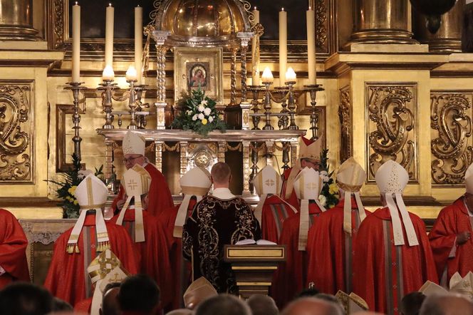 Jubileusz 100-lecia Metropolii Krakowskiej w katedrze na Wawelu