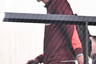 Piłkarze reprezentacji chowają się przed dziennikarzami po klęsce z Finlandią