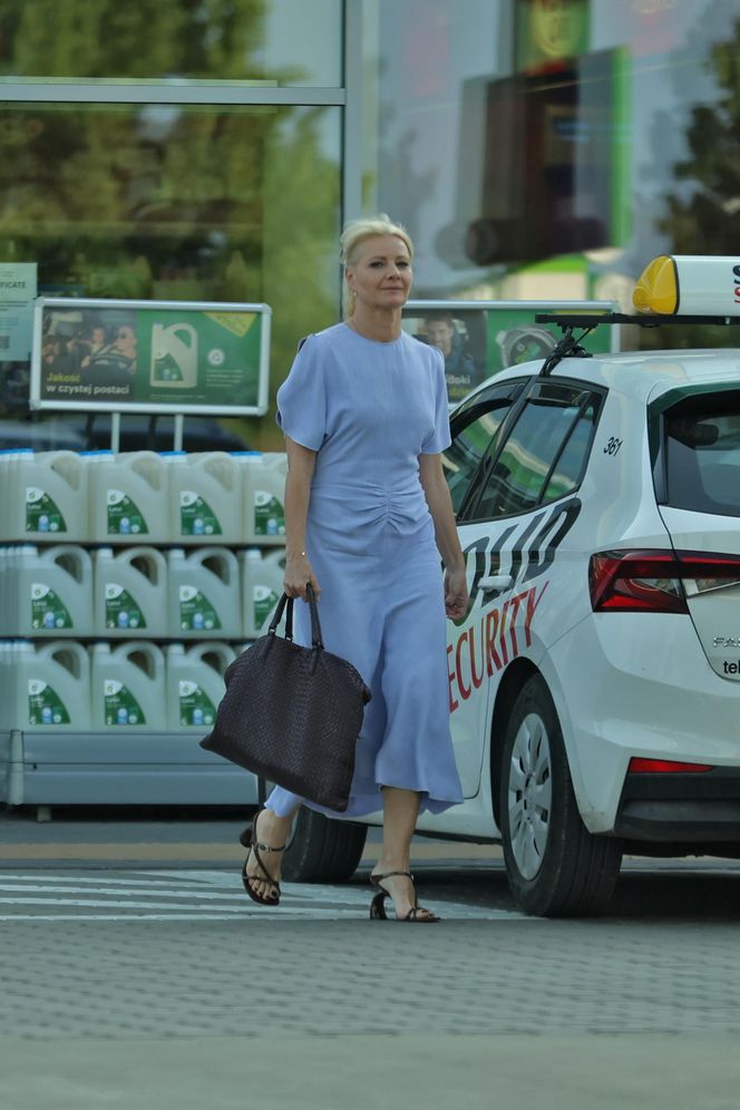 Małgorzata Kożuchowska jeździ autem za pół miliona w obcasach