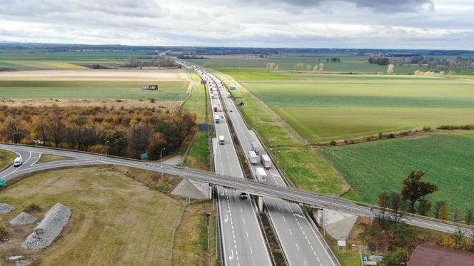 Autostrada A4 z Wrocławia do Legnicy zostanie poszerzona. Nowej drogi nie będzie 