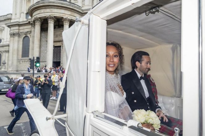 Mel B wyszła za mąż! Zjawiskowa suknia