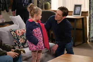 Pierwsza miłość odc. 3797. Oskar (Filip Gurłacz), Marlenka (Amelia i Emilia Baranowskie)