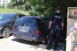 ZWŁOKI POD BIEDRONKĄ