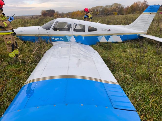 Awaria silnika w awionetce. Dwie osoby na pokładzie, chwile grozy w powietrzu!