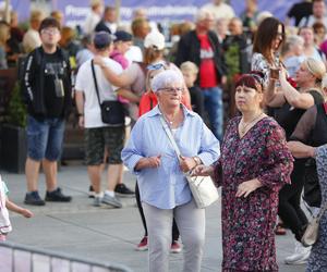 Potańcówka w centrum Katowic. Wyspiański znów porwał tłumy do szalonej zabawy