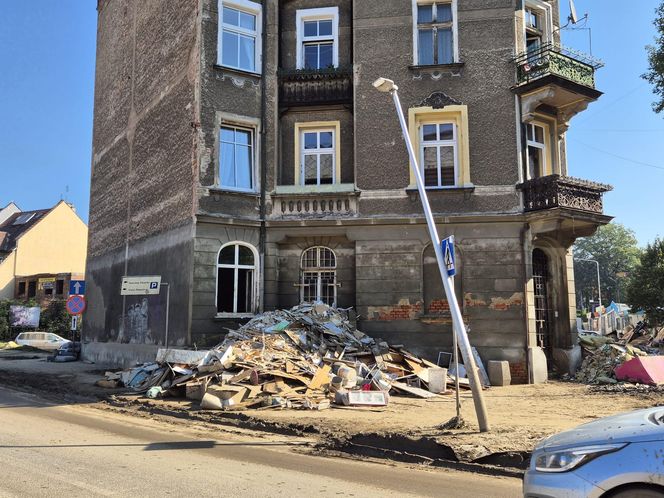 Pierwszy transport darów dla powodzian od Caritas Diecezji Siedleckiej trafił do Nysy i Kłodzka