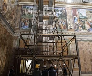 Przygotowania do konklawe 2025 w Kaplicy Sykstyńskiej