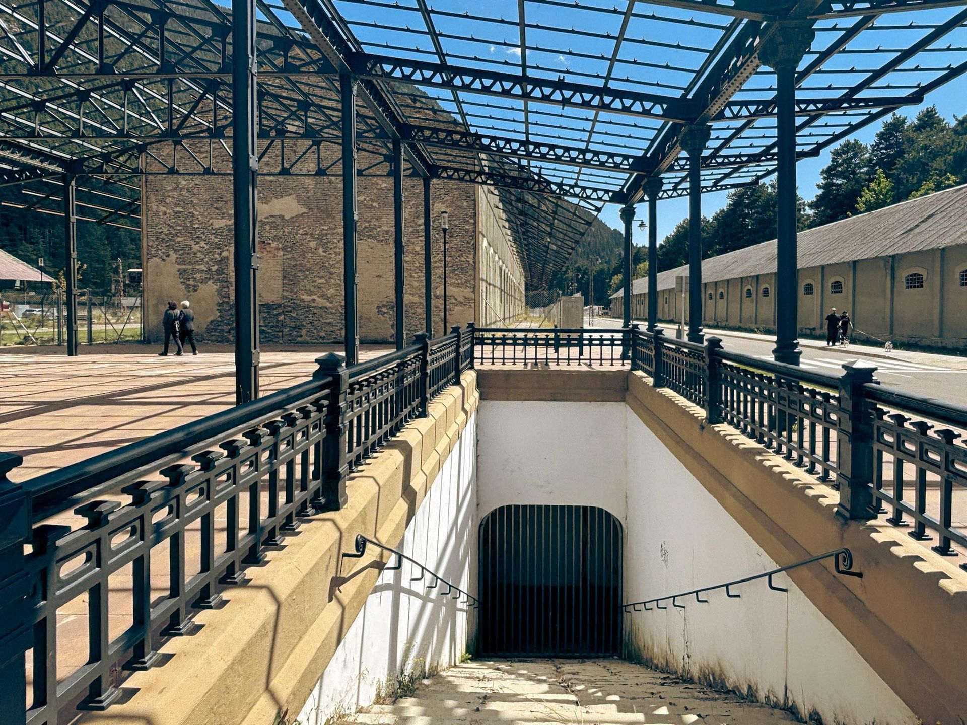  Canfranc Estación, Hiszpania. Dawny dworzec kolejowy zamienił się w luksusowy hotel