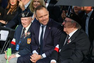 81. rocznica Powstania Warszawskiego. Uroczysta msza święta na pl. Krasińskich