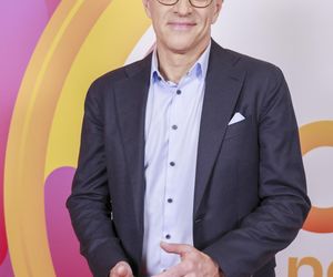 Paweł Orleański tłumaczy się ze schadzki. Tak całuje na każdym spotkaniu biznesowym