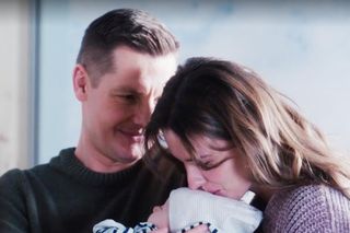 M jak miłość, odcinek 1868: Paweł (Rafał Mroczek), Franka (Dominika Kachlik),  syn Antoni Lucjan