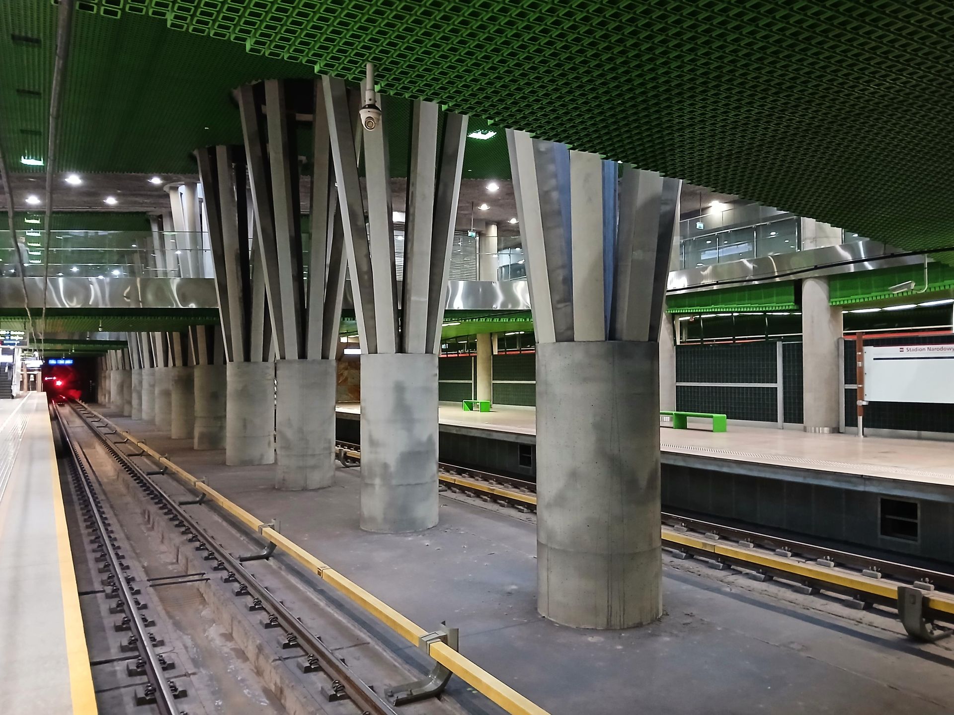 Peron 3. linii metra na stacji M2 Stadion Narodowy w Warszawie