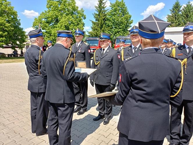 Akty nadania wyższych stopni służbowych odebrało w tym roku 21 strażaków z Komendy Miejskiej PSP w Siedlcach